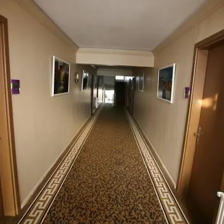 Kutlugun Sahil Акчай